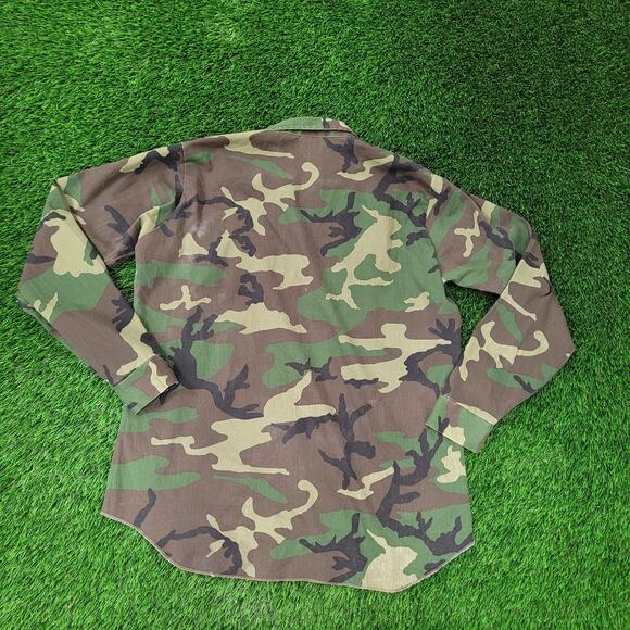 Vintage 80s Woodland Camo Shirt Large 26x33 Baggy Hunting - Picture 2 of 16
